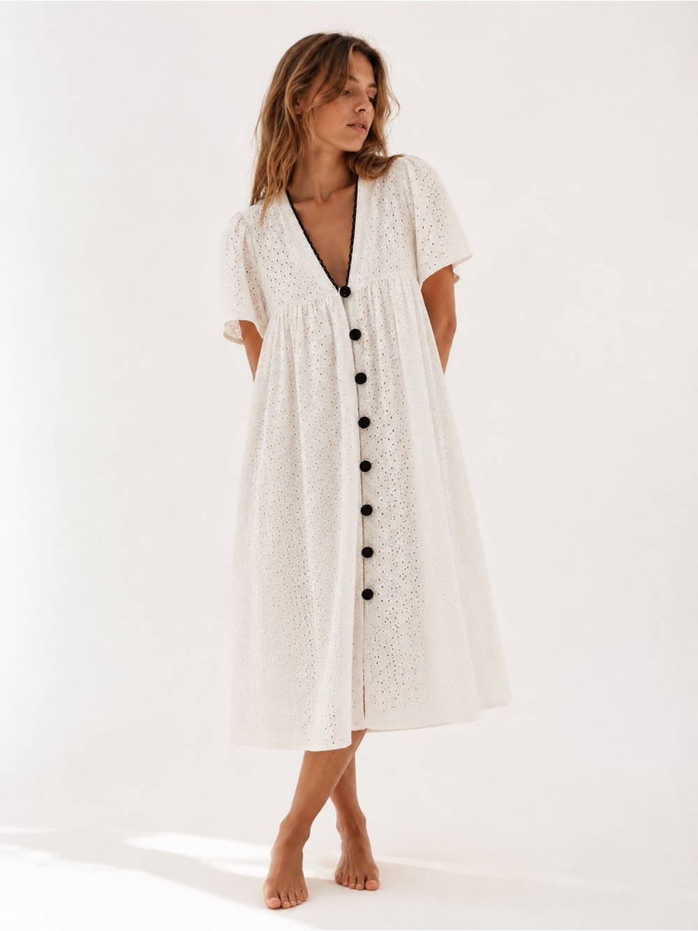 NWT Urban Outfitters Tamlyn Eyelet Midi Dress